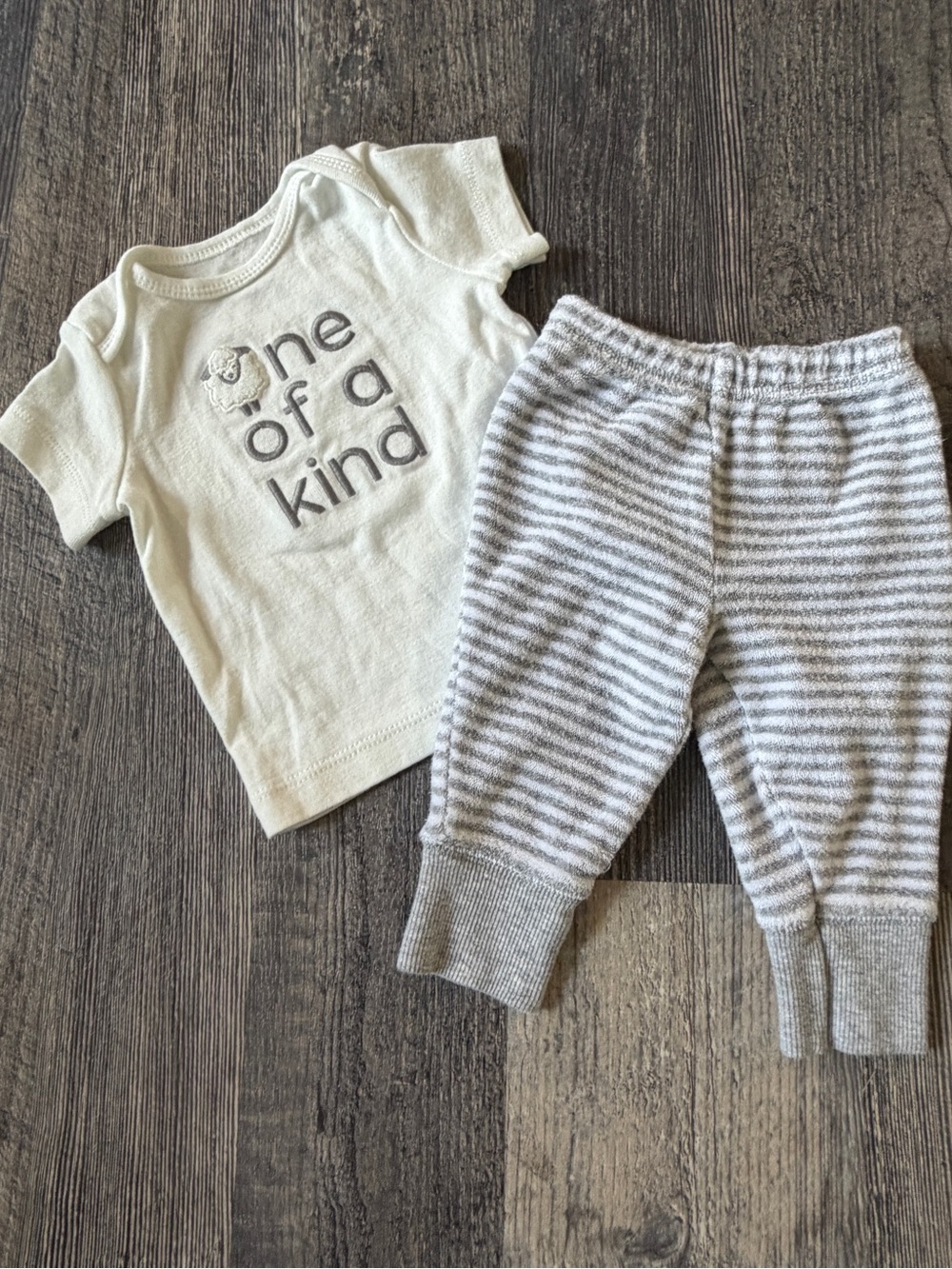 Carter’s “One of a Kind” Lamb Outfit Set 3M Cream Gray Baby Clothes Neutral Gray